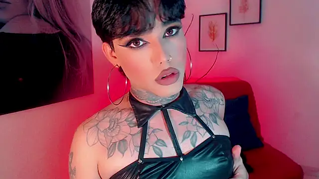 Pokazy przed kamerką – little_star_porn