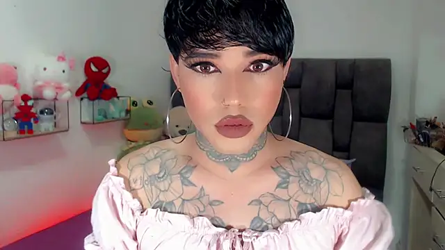 Pokazy przed kamerką – little_star_porn