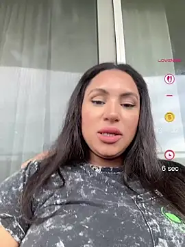 MeghanXO live XXX chat