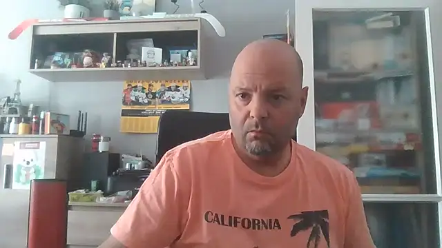 -Titus- Show in webcam