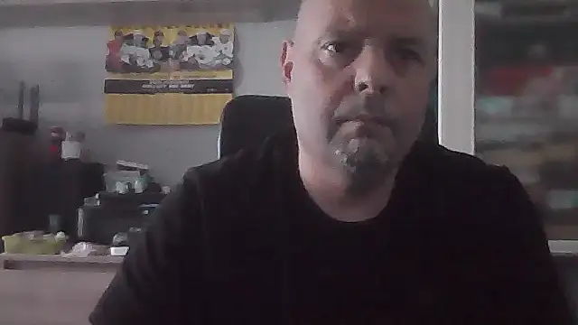 -Titus- webkamerás műsora