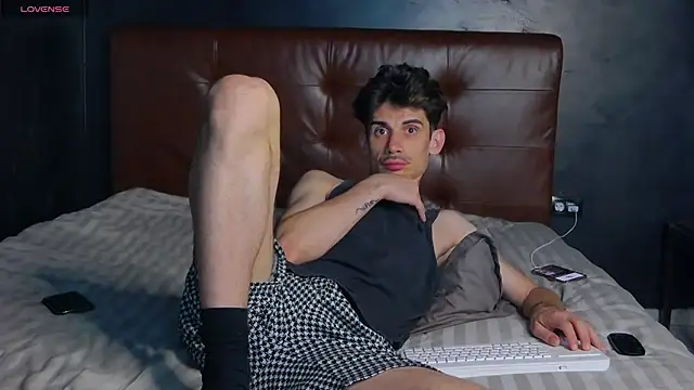DanielCrush1n Webbikameraesitys