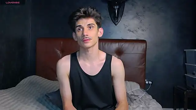 DanielCrush1 Webcam Show