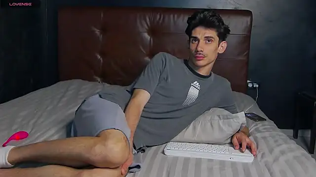 DanielCrush1's Webcam Show