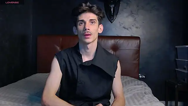 DanielCrush1 Show Webcam