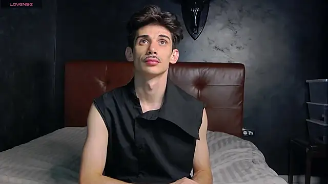 DanielCrush1 Show Webcam