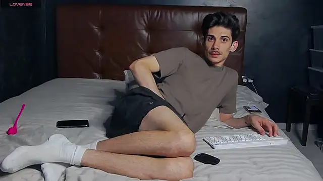 DanielCrush1's Webcam Show