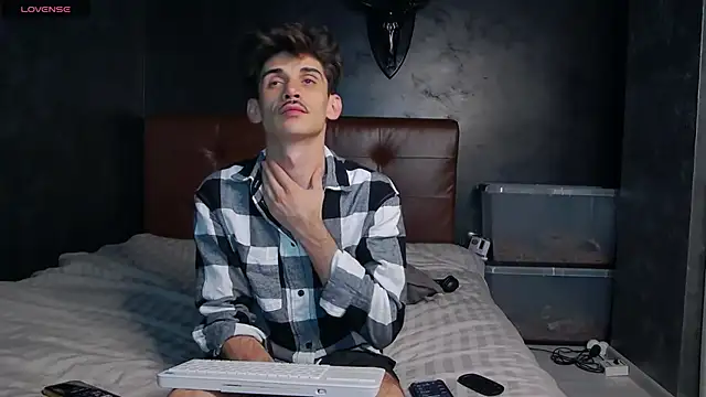 DanielCrush1 Webcam show