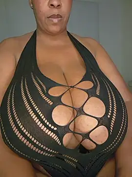 Busty_Melissa Show in webcam