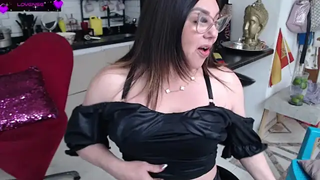 Myrnasexxx Chat XXX live