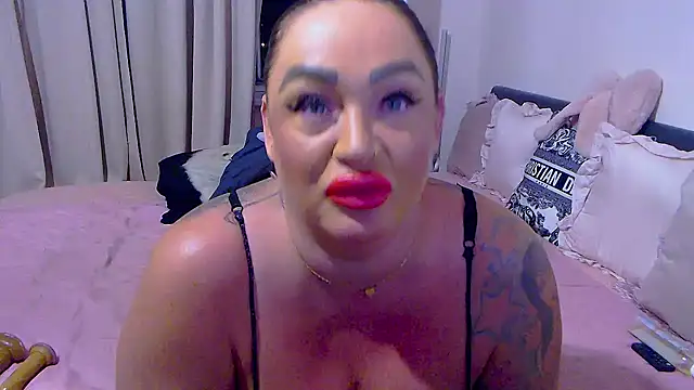 Živý XXX chat BustyVicky