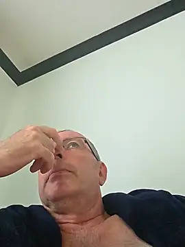 omene8 Webcam-Show