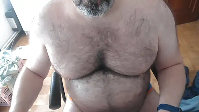 Pokazy przed kamerką – mikeyhotbear
