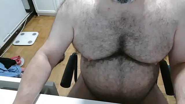 mikeyhotbear – webcam-show