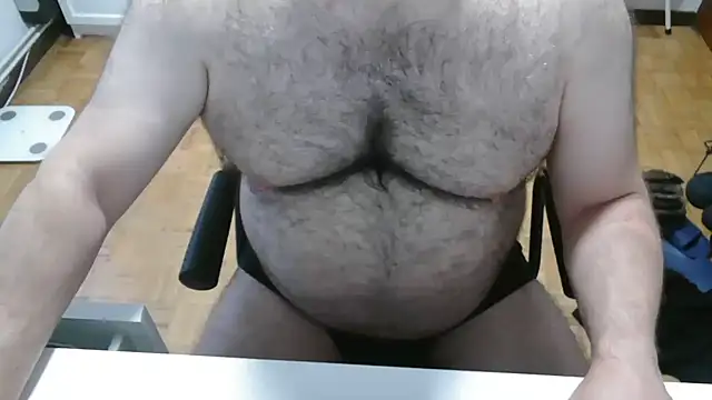 mikeyhotbear: διαδικτυακό σόου στην κάμερα