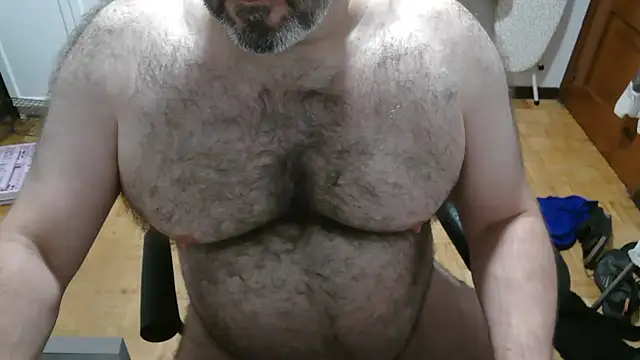 mikeyhotbear Webcam-Show