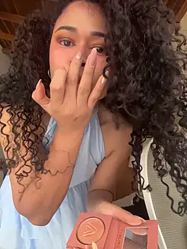 GabriSaenz Show in webcam