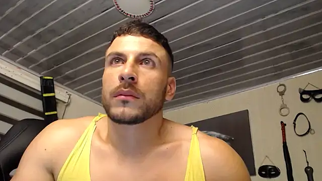 bayronfit élő XXX-chatje
