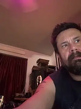 htk1975 Show in webcam