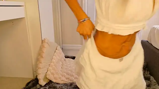 Tinkerbell822's Webcam Show