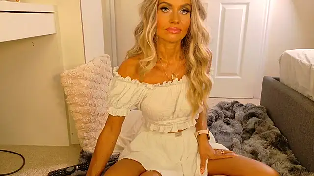 Tinkerbell822 Show in webcam