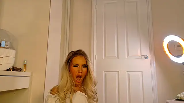 Pokazy przed kamerką – Tinkerbell822
