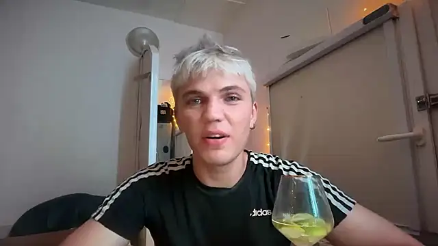 Justin_Horn Show in webcam