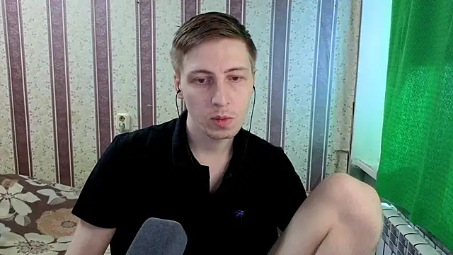 Darien_Brown Show in webcam
