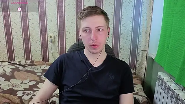 Darien_Brown Show in webcam