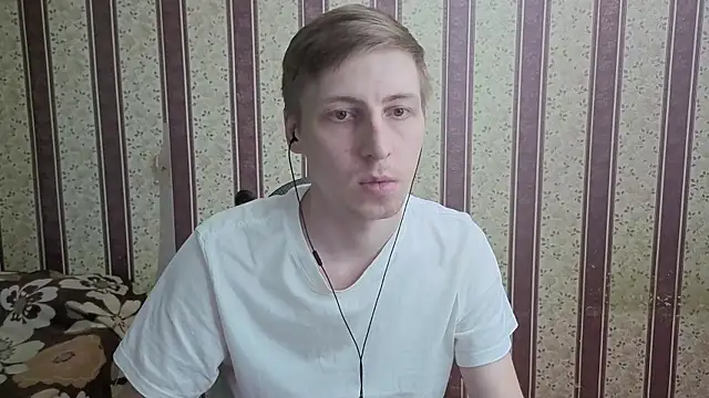 Darien_Brown Show in webcam