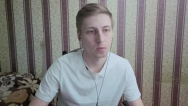 Darien_Brown: διαδικτυακό σόου στην κάμερα