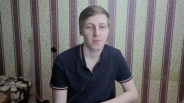 Darien_Brown Show in webcam