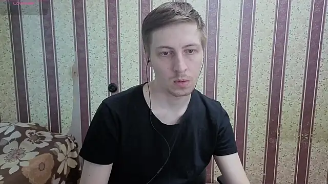 Darien_Brown Show in webcam