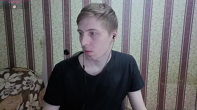 Darien_Brown Show in webcam
