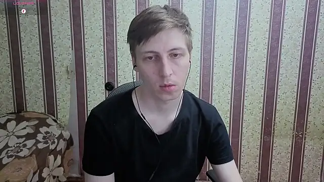 Darien_Brown Show in webcam