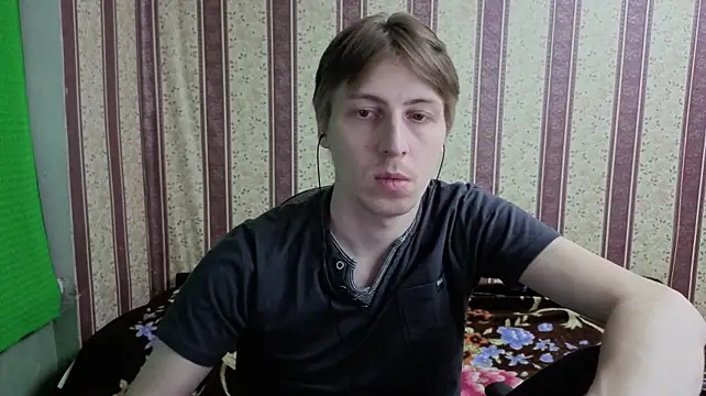 Darien_Brown Show in webcam