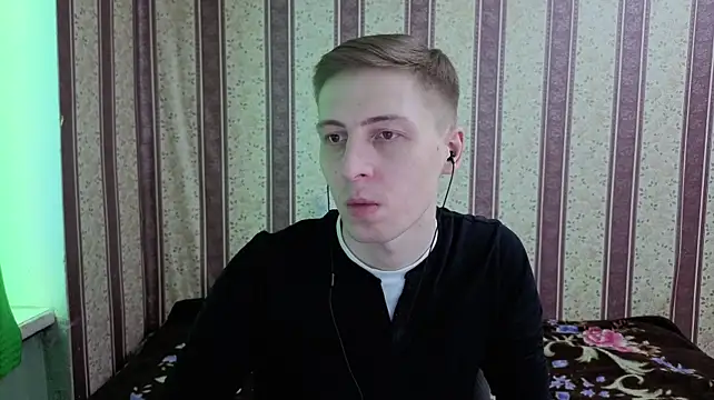 Pokazy przed kamerką – Darien_Brown