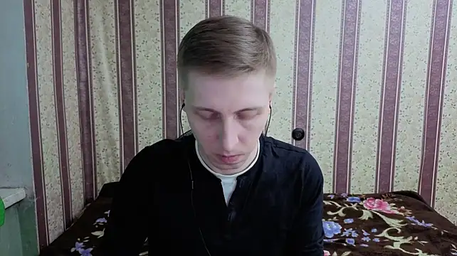 Darien_Brown Show in webcam