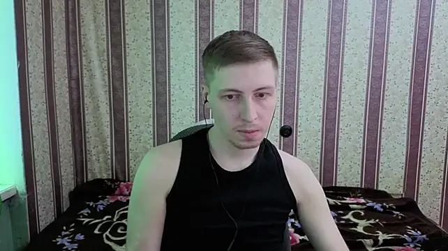 Pokazy przed kamerką  – Darien_Brown