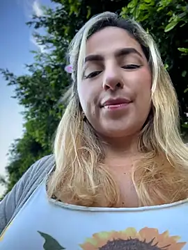 sammyqueenx21のウェブカメラショー