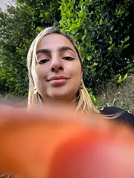Show de sammyqueenx21 na webcam