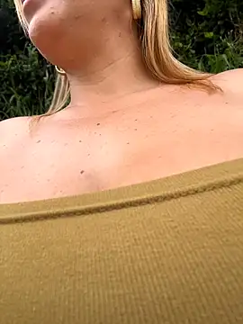 sammyqueenx21 Show in webcam