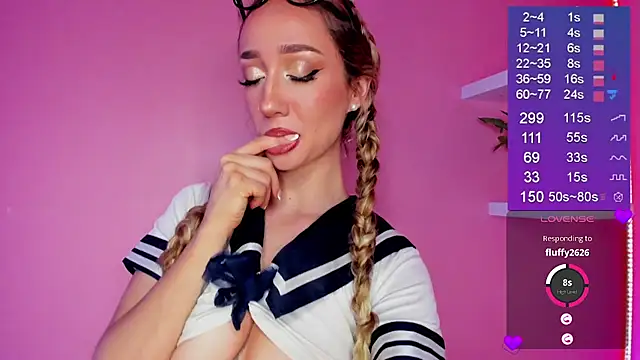 Bella-White's Webcam Show
