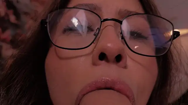 ErikaBenz_'s Live XXX Chat