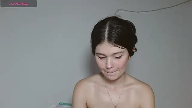 emily_littesweet: απευθείας συνομιλία ΧΧΧ