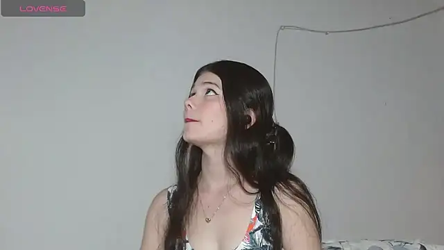 Chat XXX en directo de emily_littesweet