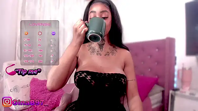 GinnaBolton's Live XXX Chat