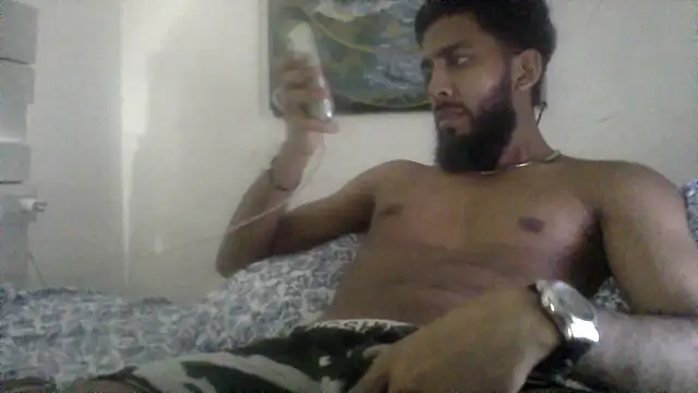 Zyan_Moratto Show in webcam