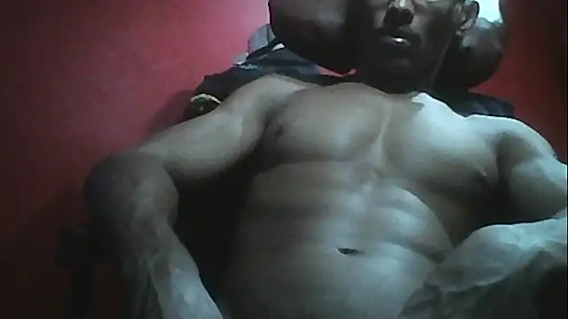 Show de crazylatinguyy na webcam
