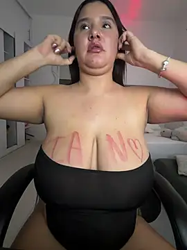 ValleryParker Chat XXX in diretta
